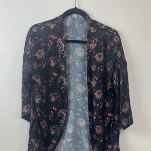 Twik Floral Pattern Kimono